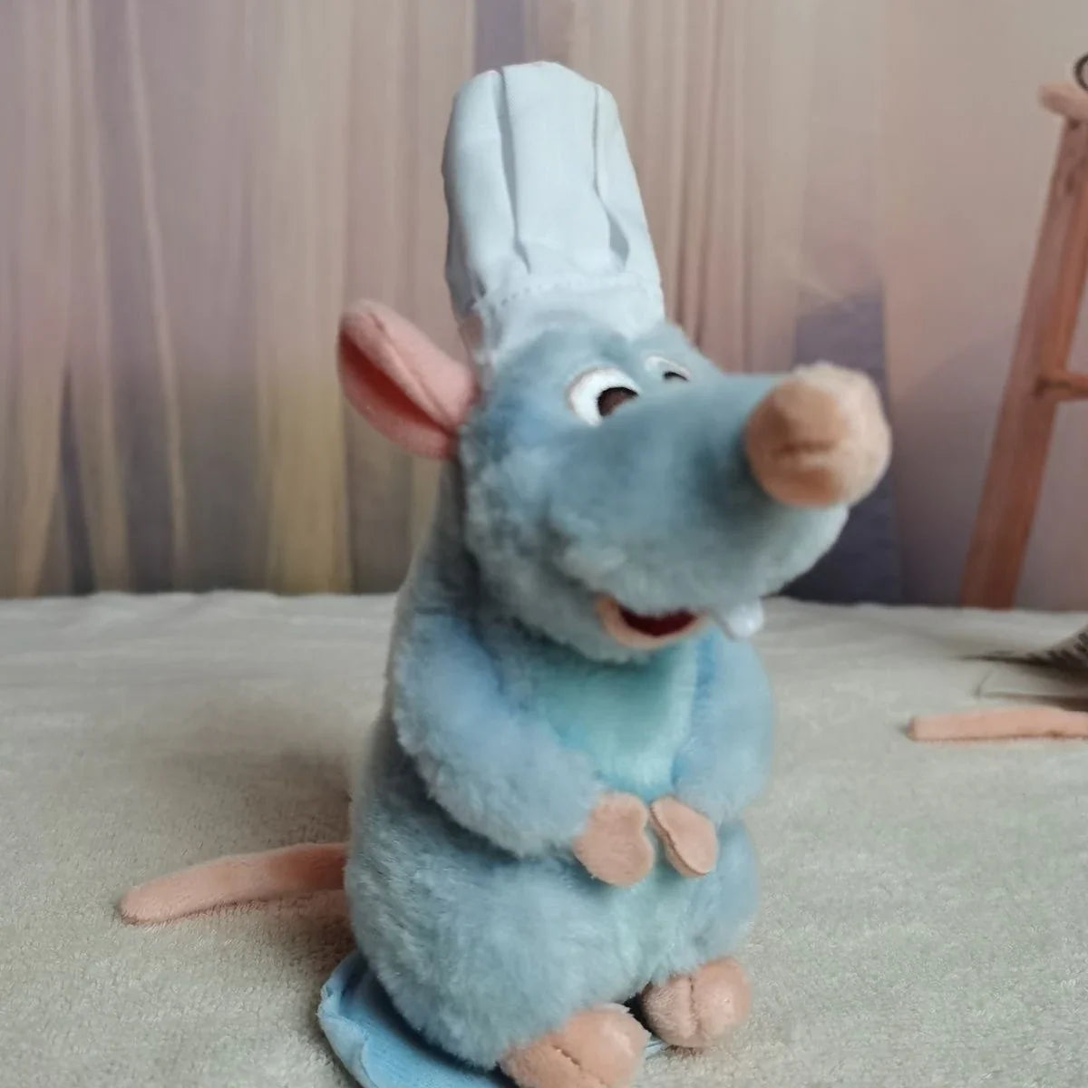 Ratatouille Remy Plush Toy – Magnetic Shoulder Stuffed Animal 17cm