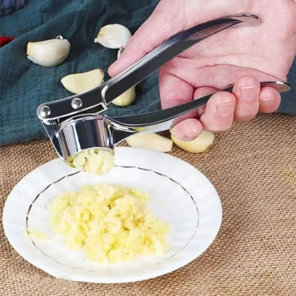 Garlic Press Heavy-Duty Zinc Alloy with Anti-Slip Grip