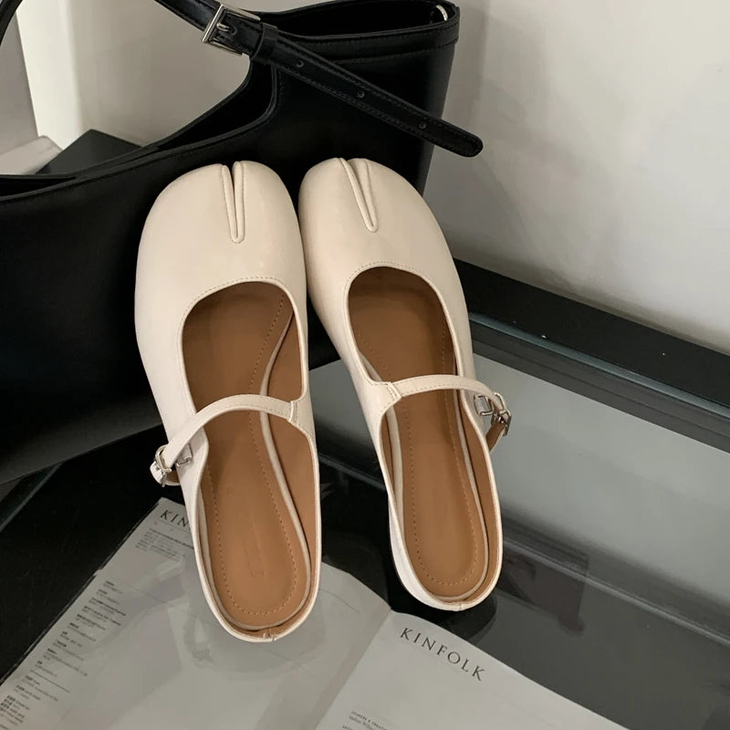 Women’s Split Toe Soft Leather Flat Loafers Casual Shoes
