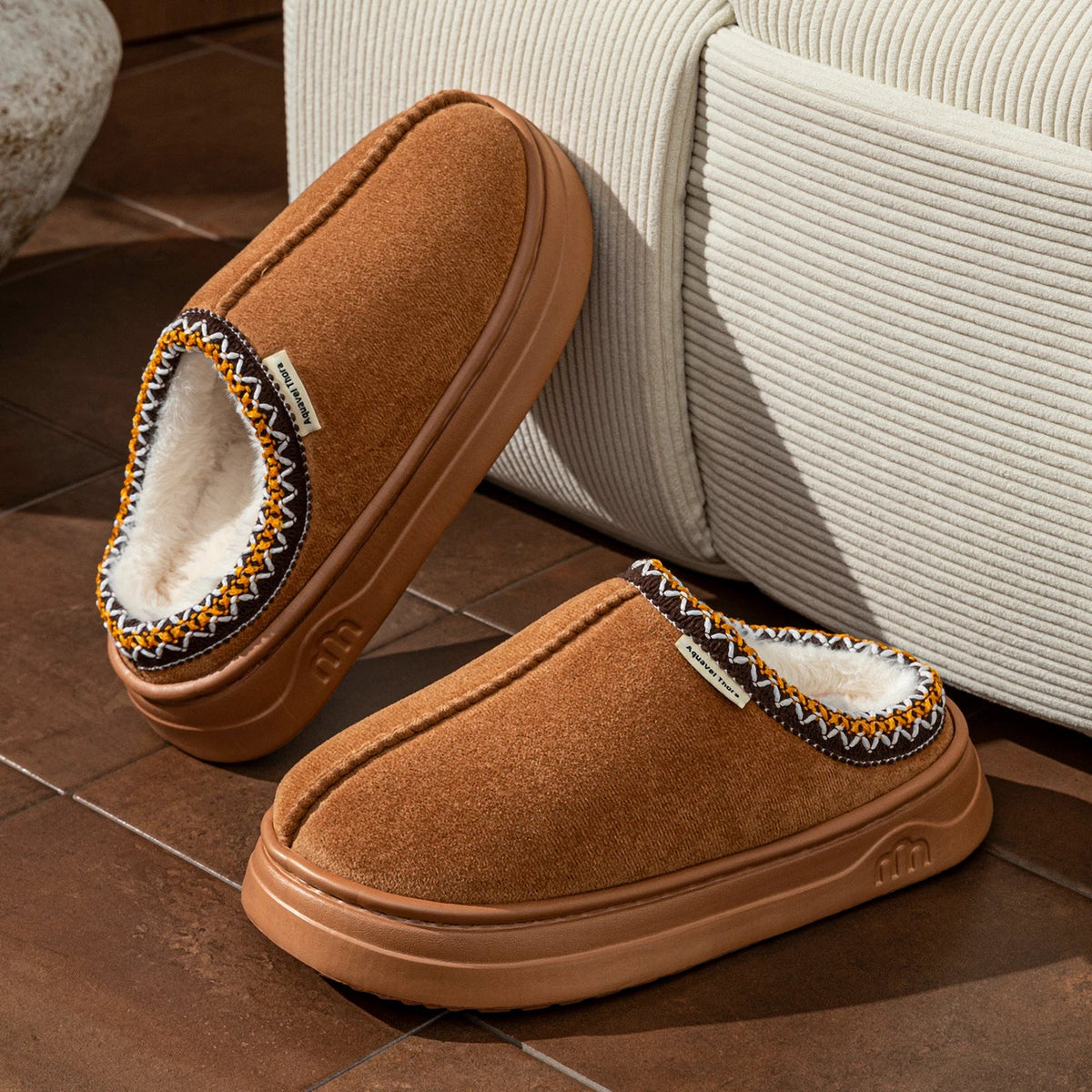 Fur-Lined Slipper Clogs – Warm Anti-Slip Winter Shoes for Women & Men
