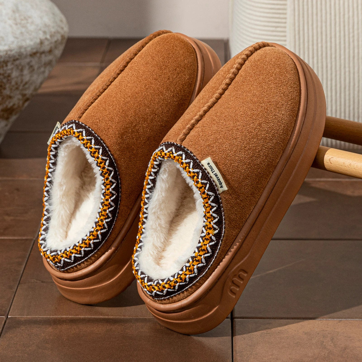 Fur-Lined Slipper Clogs – Warm Anti-Slip Winter Shoes for Women & Men