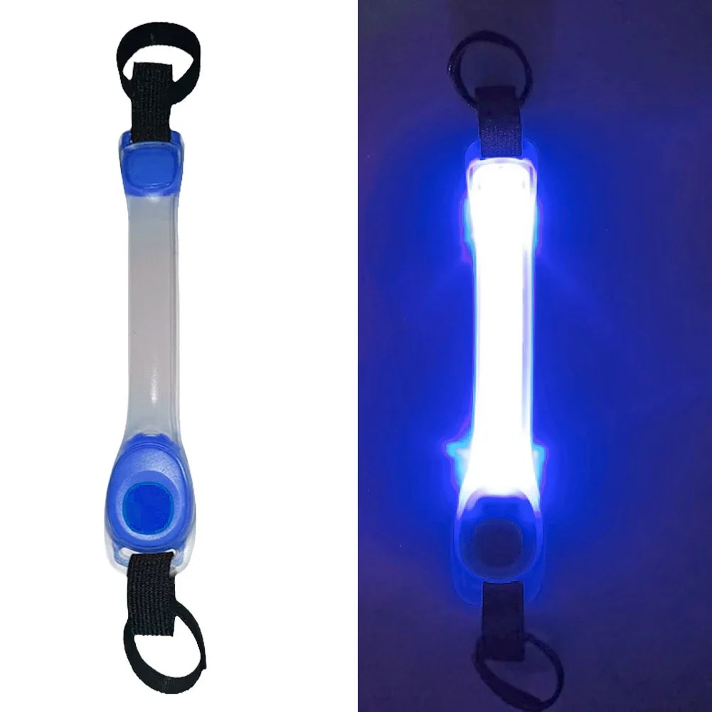 LED Dog Safety Light Pendant – Waterproof Glowing Collar Clip