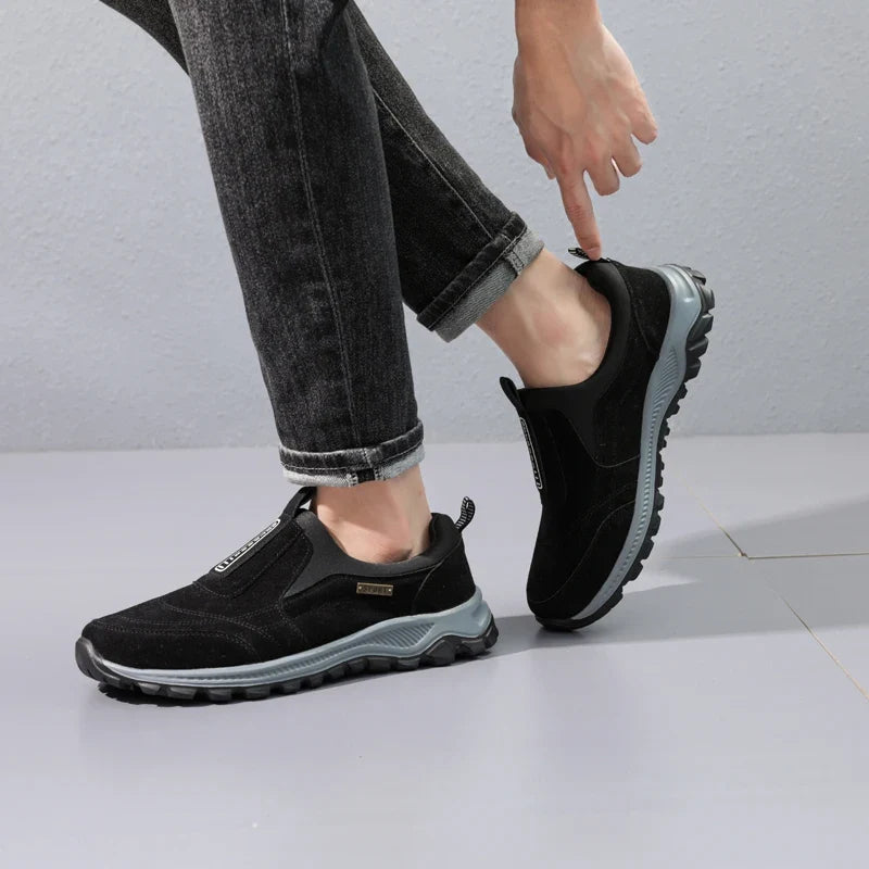 Men's Slip-On Outdoor Sneakers – Lightweight Anti-Slip Walking Shoes