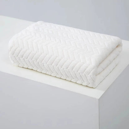Thick Coral Velvet Bath Towel – Soft, Absorbent & Quick-Dry