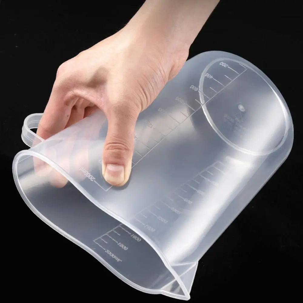 Clear Plastic Graduated Measuring Cup with Handle – Multiple Sizes