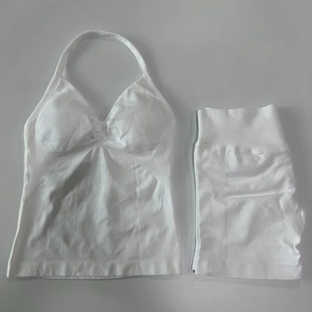Women's 2-Piece Seamless Workout Set – Backless Tank Top & Scrunch Shorts