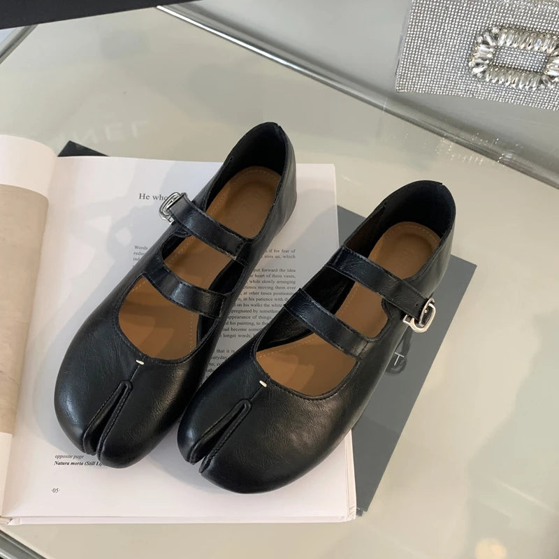 Women’s Split Toe Soft Leather Flat Loafers Casual Shoes