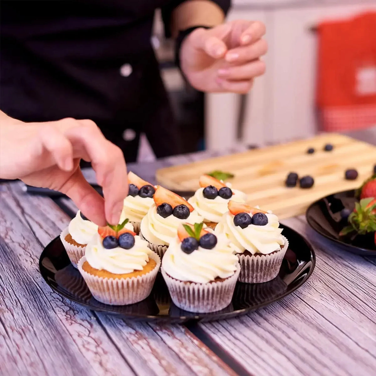 Cupcake Liners Greaseproof Baking Cups – Food Grade Muffin Wrappers (100/500/1000 pcs)