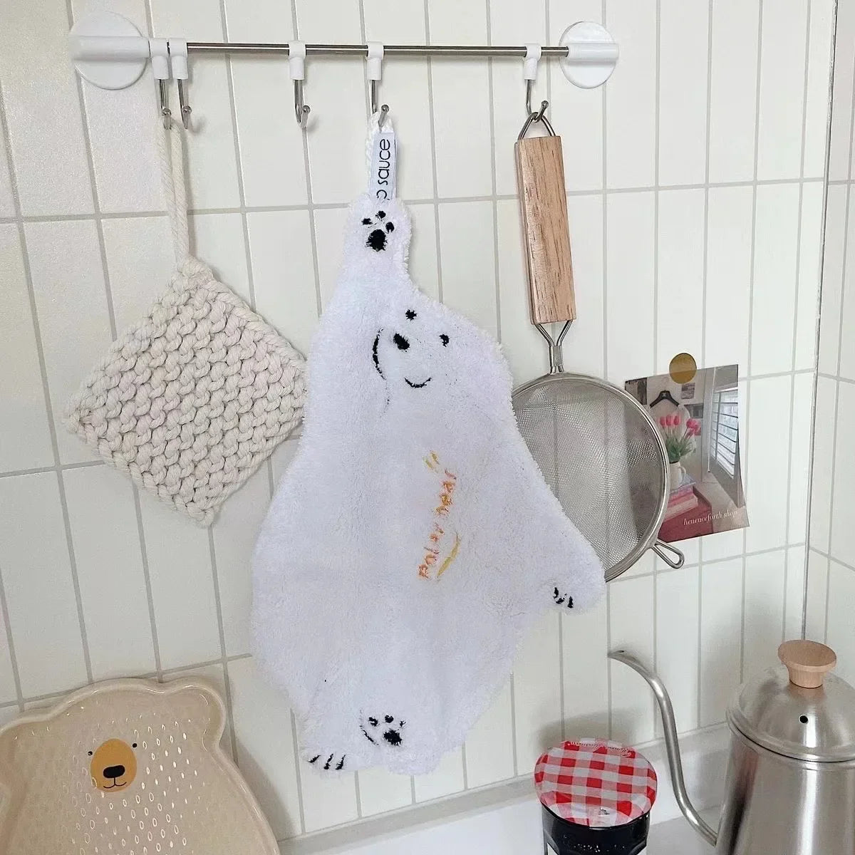 Polar Bear Hanging Hand Towel – Soft Absorbent Kitchen & Bath