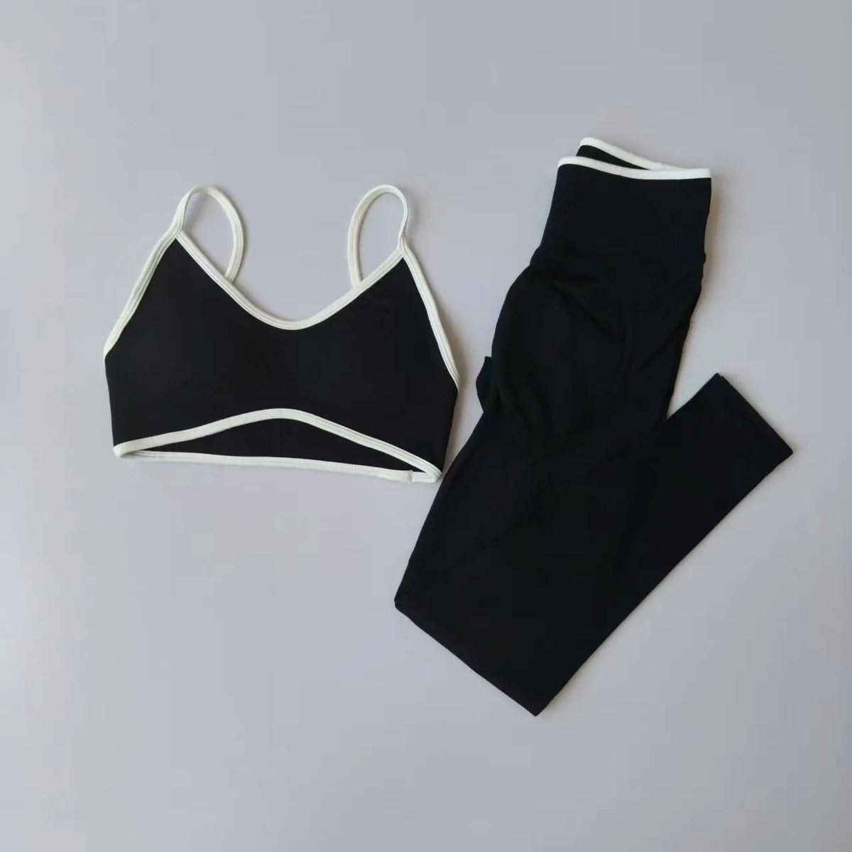 Seamless 2-Piece Yoga Set for Women – Sports Bra & High Waist Leggings