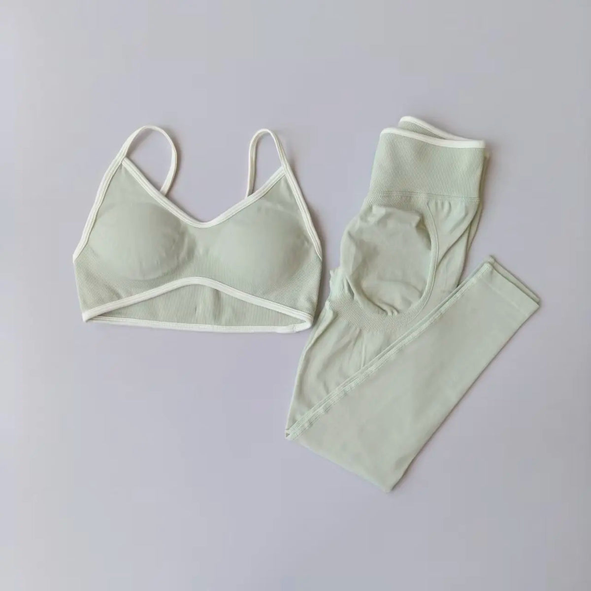 Seamless 2-Piece Yoga Set for Women – Sports Bra & High Waist Leggings