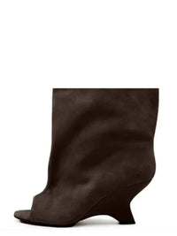 Brown suede short