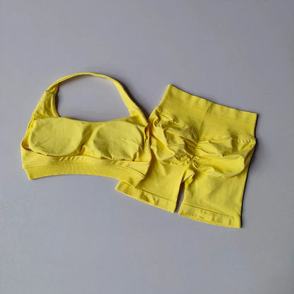 Women's Halter Neck Sports Bra & Scrunch Butt Shorts Set – 2-Piece Activewear