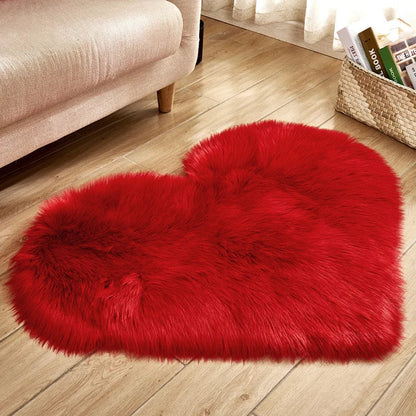 Heart-Shaped Plush Area Rug – Soft Faux Fur Indoor Carpet