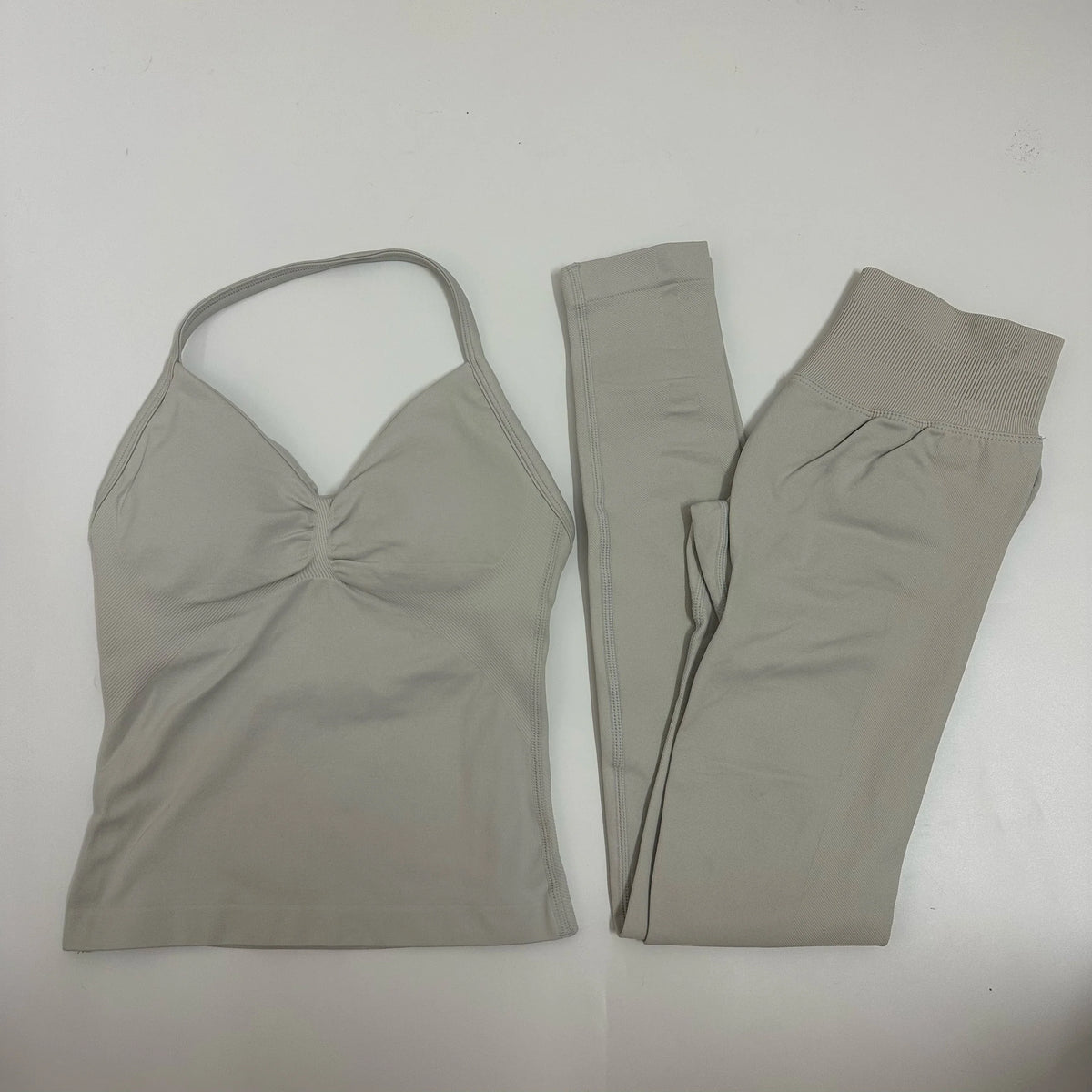 Women's 2-Piece Yoga Set – Backless Tank Top & Scrunch Leggings
