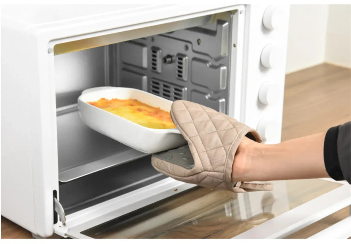 Fish-Shaped Silicone Oven Mitt – Heat-Resistant Kitchen Glove