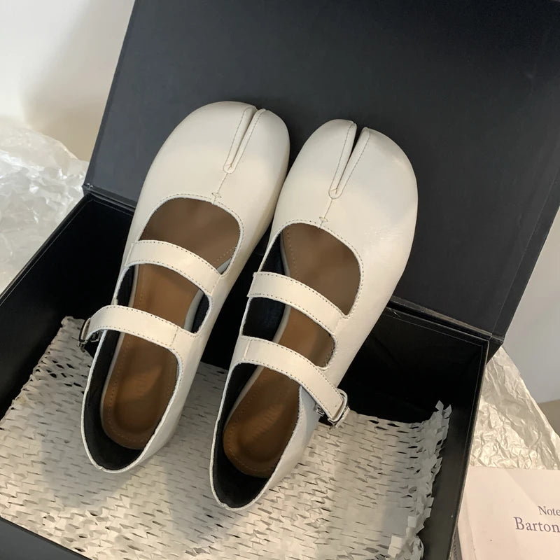 Women’s Split Toe Soft Leather Flat Loafers Casual Shoes