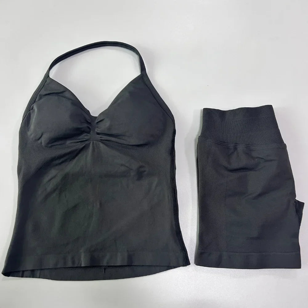 Women's 2-Piece Seamless Workout Set – Backless Tank Top & Scrunch Shorts