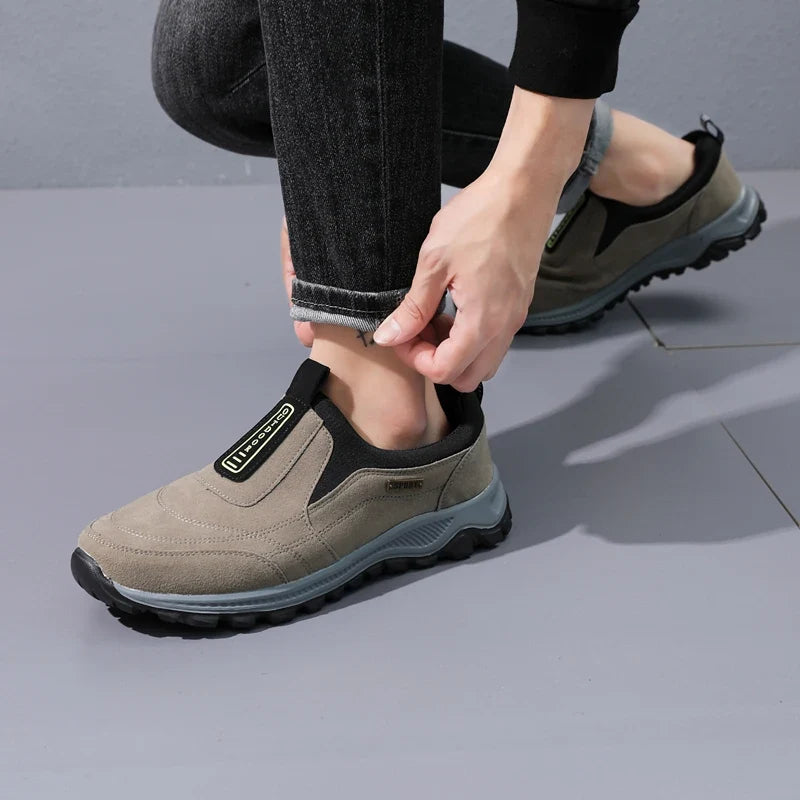 Men's Slip-On Outdoor Sneakers – Lightweight Anti-Slip Walking Shoes